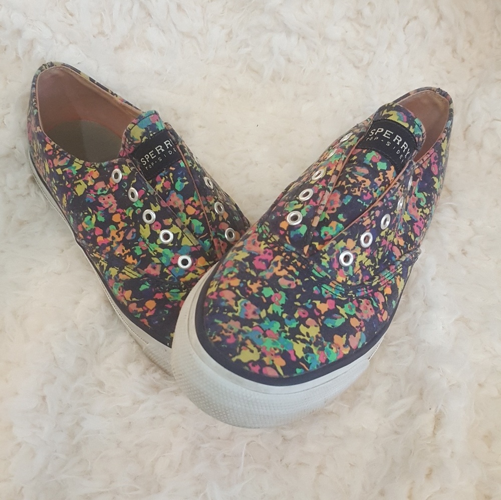 Sperry Top-Sider navy blue floral slip ons
